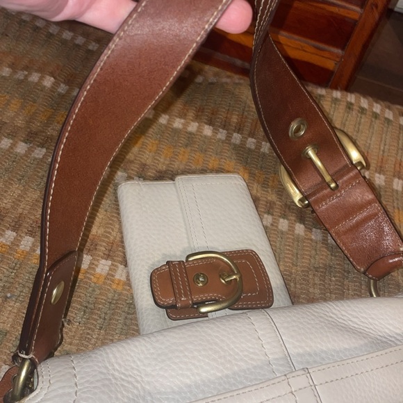 Coach shoulder handbag with matching wallet - Picture 10 of 13
